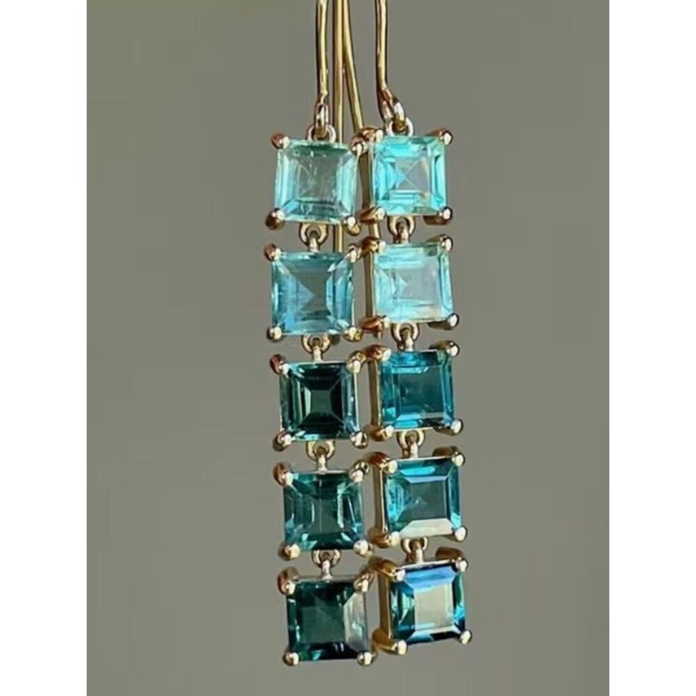 🩵 NEW Stunning Gold Drop Fashion Earrings with Gradient Aqua Blue Gemstones 🩵